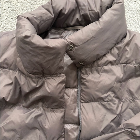 Uniqlo Ultra Light Down Jacket - Picture 3 of 6